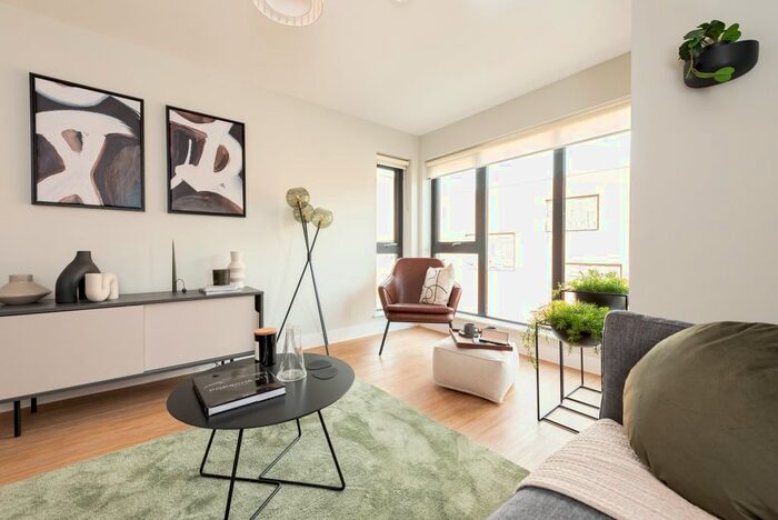 2 Bedroom Flat To Rent In Bartholomew Street, Newbury, RG14