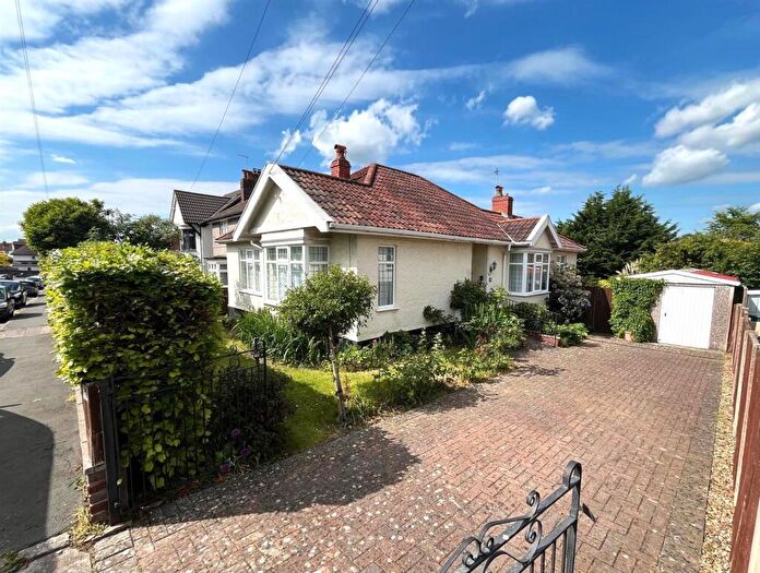 3 Bedroom Detached Bungalow For Sale In Detached Bungalow Close To Henleaze High Street On Wanscow Walk, Henleaze, BS9