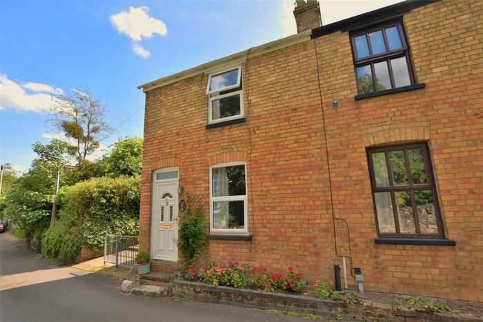 2 Bedroom Town House To Rent In Rock Road, Stamford PE9
