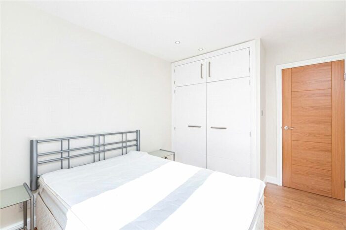 2 Bedroom Apartment To Rent In Three Colt Street, E14