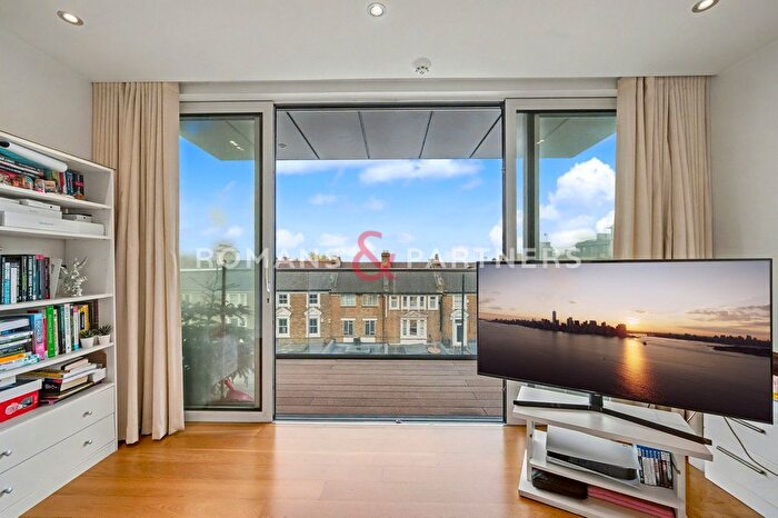 1 Bedroom Flat To Rent In Rainsborough House, Putney, SW15