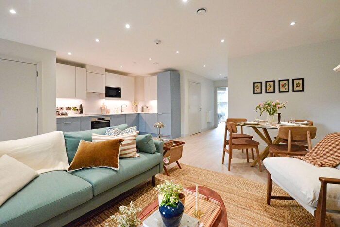 2 Bedroom Flat To Rent In Laurel House, Randalls Way, Leatherhead, KT22