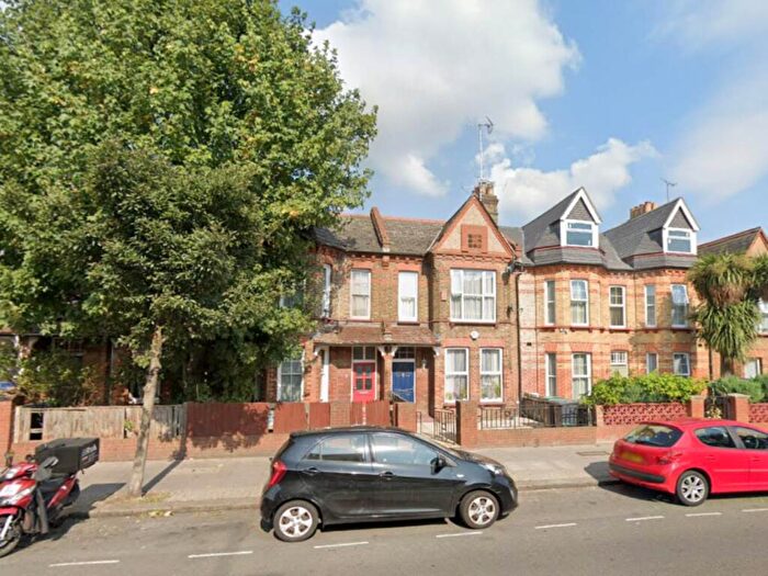 1 Bedroom House To Rent In Gladstone Avenue, London, N22