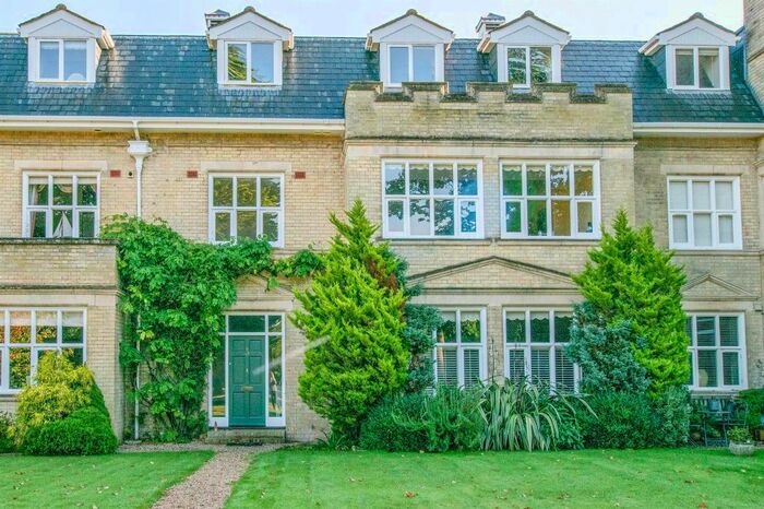 3 Bedroom Town House To Rent In Hall Road, Blofield, Norwich NR13