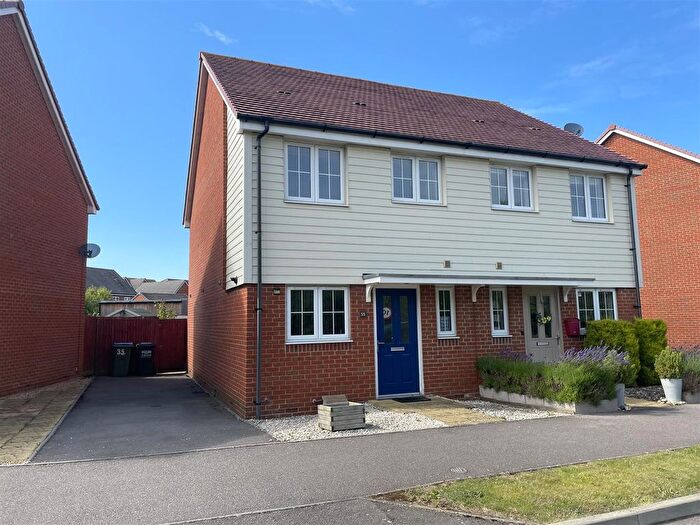 2 Bedroom Semi-Detached House To Rent In Henry Lock Way, Littlehampton, BN17