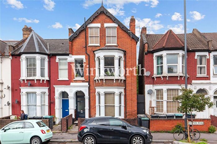 2 Bedroom Apartment For Sale In Wightman Road, London, United Kingdom, N8