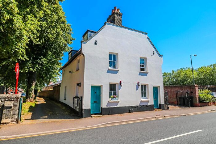 3 Bedroom Semi Detached House To Rent In New Road, Ware, SG12