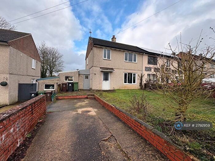 3 Bedroom Semi-Detached House To Rent In Green Lane, St. Albans, AL3