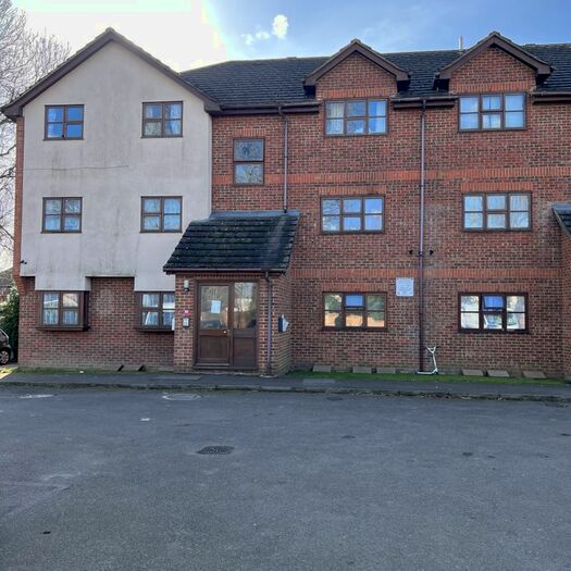 1 Bedroom Flat To Rent In Gledwood Drive, Hayes, UB4