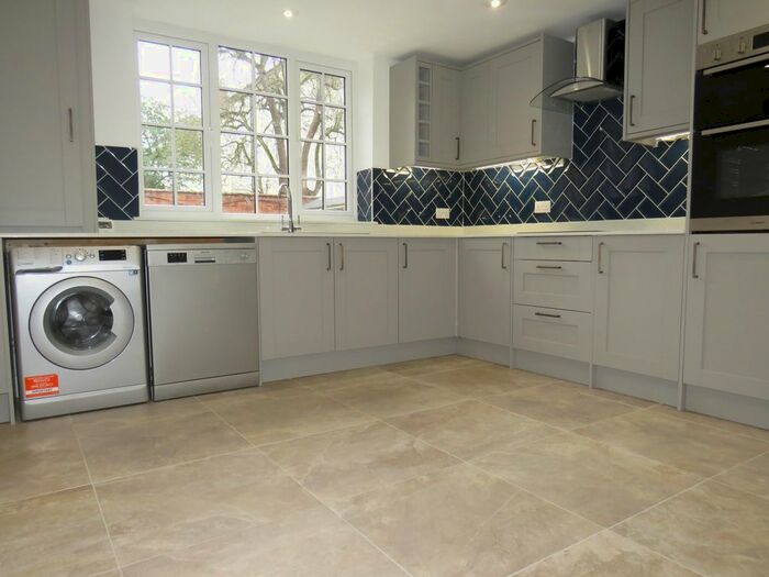 3 Bedroom Property To Rent In Rosefield Street, Leamington Spa, CV32