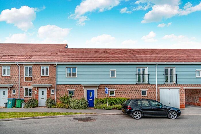 2 Bedroom Apartment To Rent In Wish Field Drive, Felpham, PO22