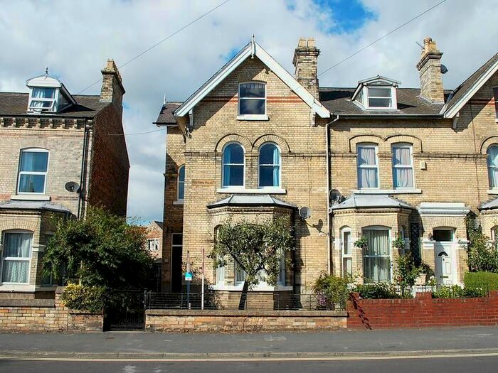 1 Bedroom Studio To Rent In Heslington Road, York, YO10