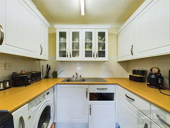 1 Bedroom Flat For Sale In Main Road, Dovercourt, Harwich, Essex, CO12