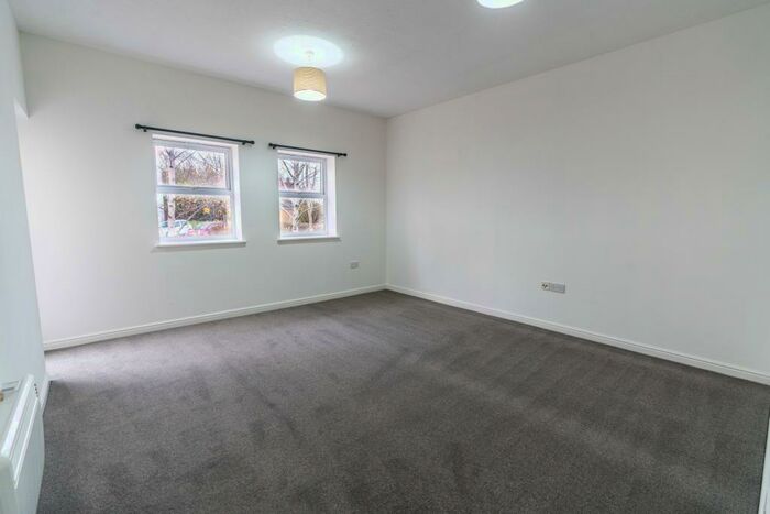 2 Bedroom Apartment To Rent In Mary Court, Chatham, Kent, ME4