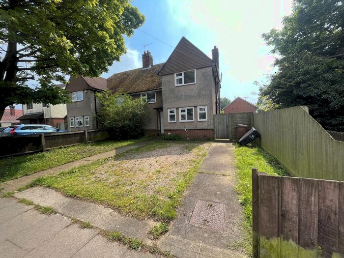 3 Bedroom House To Rent In Foxhall Road, Ipswich, Suffolk, IP3