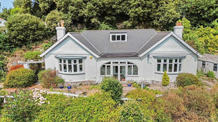 3 Bedroom Bungalow For Sale In Ilsham Road, Torquay, Devon, TQ1
