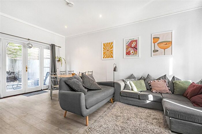 4 Bedroom Terraced House To Rent In Anchor Terrace, Cephas Avenue, London, E1