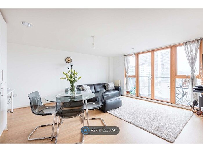 2 Bedroom Flat To Rent In Whitgift Street, Croydon, CR0