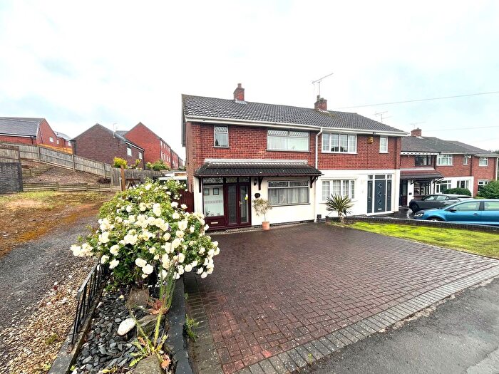 3 Bedroom Semi-Detached House For Sale In Moor Road, Nuneaton, CV10