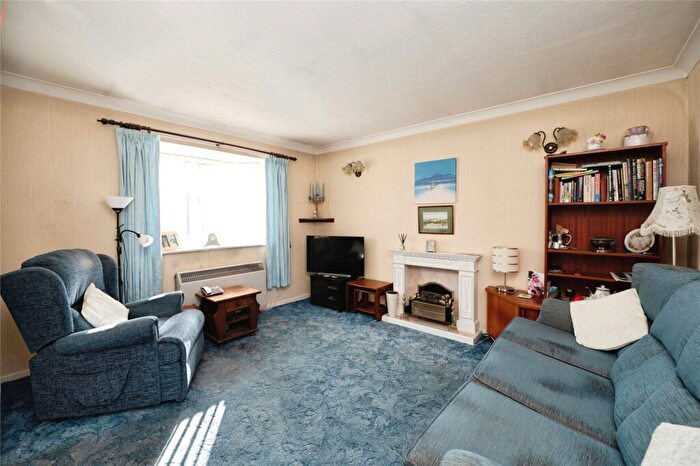 2 Bedroom Apartment For Sale In Fernleigh Court, Romford, RM7