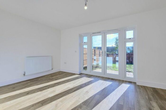 3 Bedroom Semi-Detached House For Sale In The Oaks, Sharnbrook, Bedford, MK44