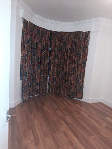 3 Bedroom Semi-Detached House To Rent In Fernbank Avenue, Harrow, HA0