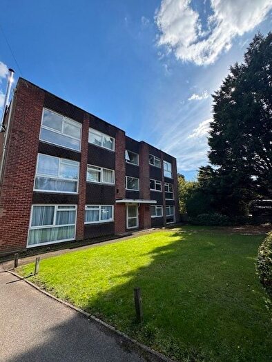 2 Bedroom Property To Rent In Guest Avenue, Poole, BH12
