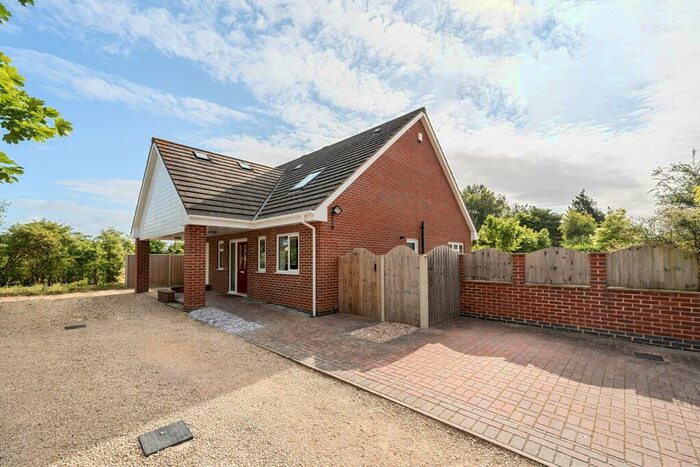 4 Bedroom Detached House To Rent In Estcourt Road, Gloucester, GL1