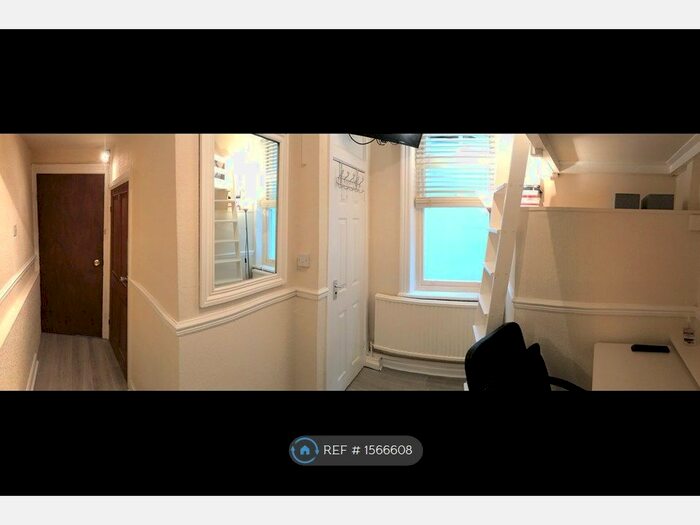 Studio To Rent In Strawberry Dale, Harrogate, HG1