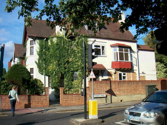 Studio To Rent In Green Lanes, London, N13