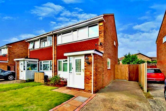 3 Bedroom End Of Terrace House To Rent In Moorhen Way, Bognor Regis, West Sussex, PO22