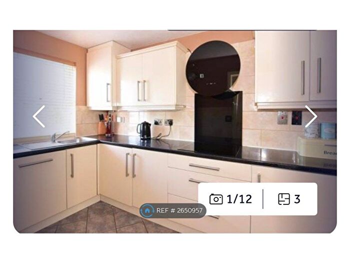 3 Bedroom Terraced House To Rent In Chatham, Chatham, ME4