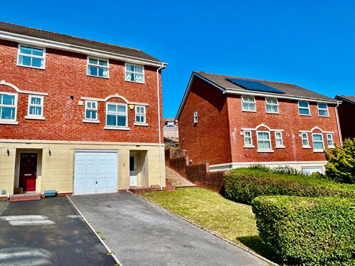 3 Bedroom Semi Detached House For Sale In Trelissick Road, Paignton, TQ3