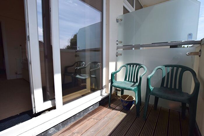 2 Bedroom Flat To Rent In Commercial Road, Poole, BH14