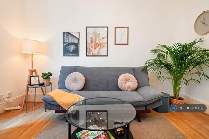 2 Bedroom Flat To Rent In London, London, SW10