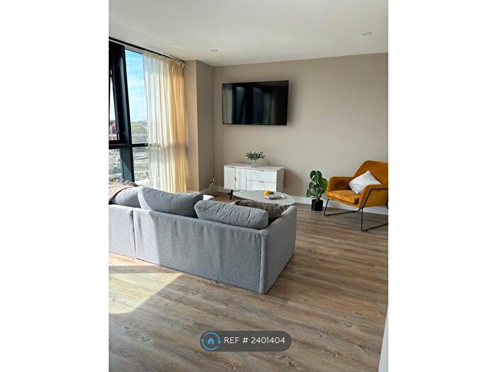 2 Bedroom Flat To Rent In The Glass House, Hull, HU1