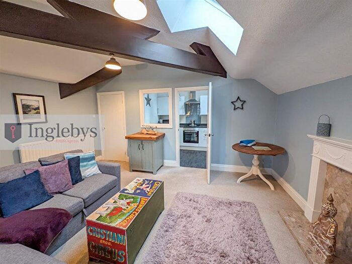 1 Bedroom Flat For Sale In Marine Parade, Saltburn-By-The-Sea, TS12