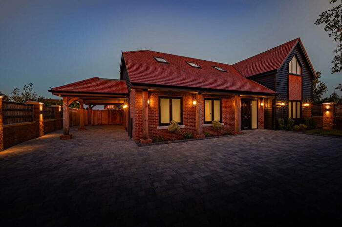 3 Bedroom Detached House For Sale In Botley Road, Burridge, Southampton, SO31