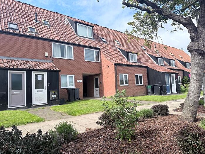 2 Bedroom Flat For Sale In Willow Bank, New Earswick, York, YO32