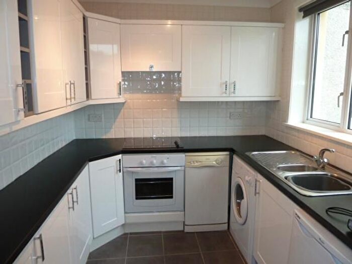 1 Bedroom Terraced House To Rent In Fallside Road, Glasgow, G71