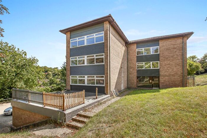 1 Bedroom Apartment To Rent In Pettifer Way, High Wycombe, HP12