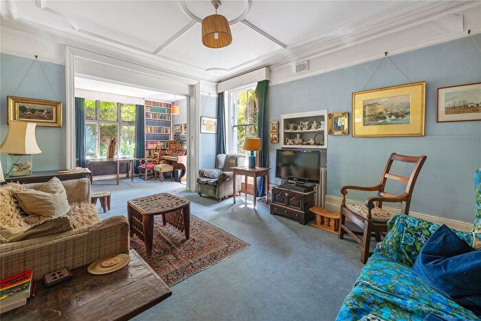 6 Bedroom Semi-Detached House For Sale In Edenhurst Avenue, London, SW6