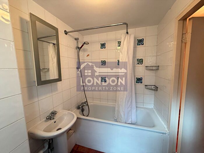 1 Bedroom Flat To Rent In Hullbridge Mews, Islington, London, N1