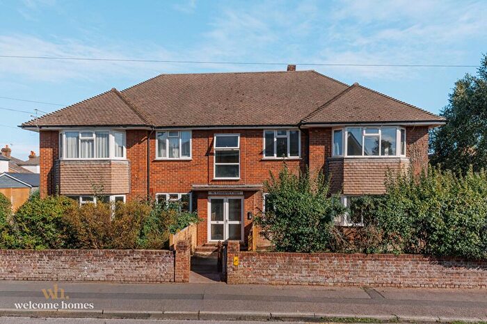 2 Bedroom Flat For Sale In St. Leonards Road, Bournemouth, BH8