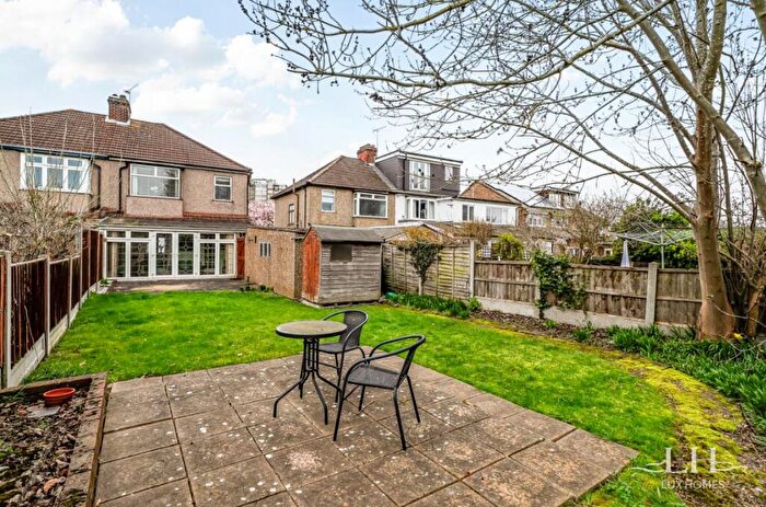 3 Bedroom Semi Detached House For Sale In Slewins Lane, Hornchurch, RM11