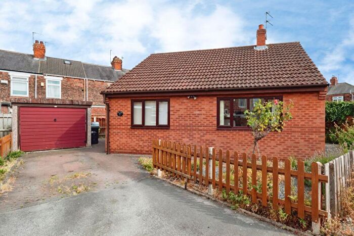2 Bedroom Detached Bungalow For Sale In Perth Street West, Hull, HU5