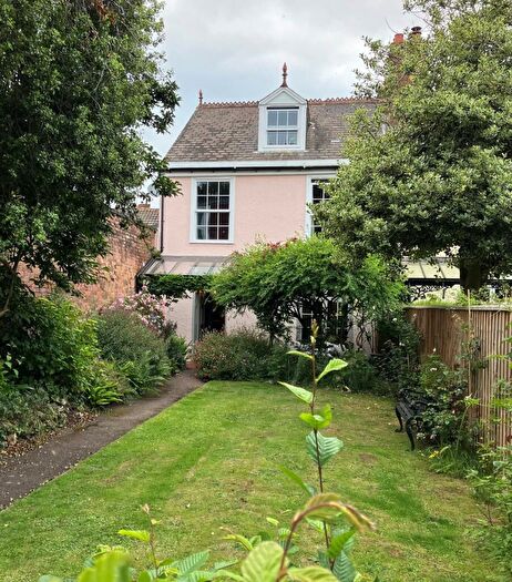 5 Bedroom Semi Detached House For Sale In Alphington Road, Exeter, EX2