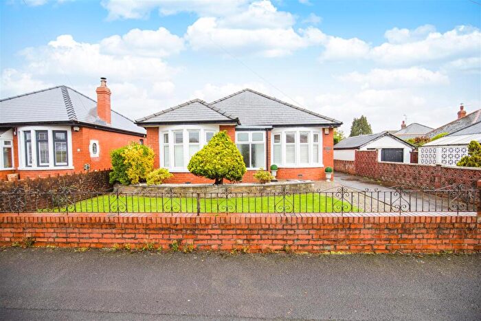 3 Bedroom Detached Bungalow To Rent In Heol Wernlas, Cardiff, CF14