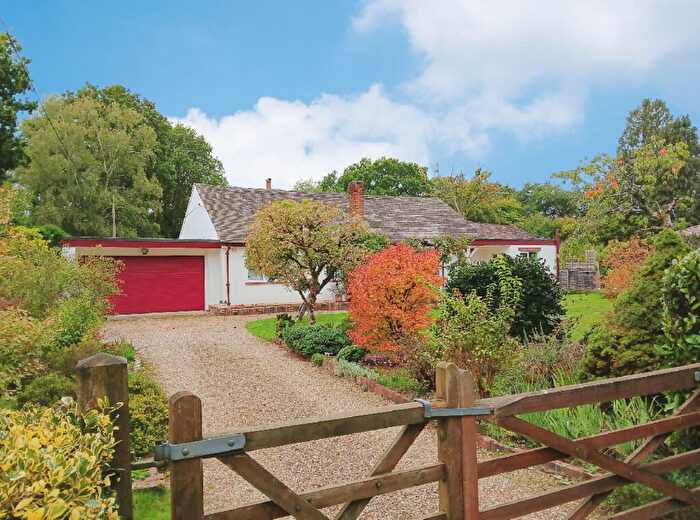 3 Bedroom Detached Bungalow For Sale In The Ride, Ifold, Loxwood, RH14