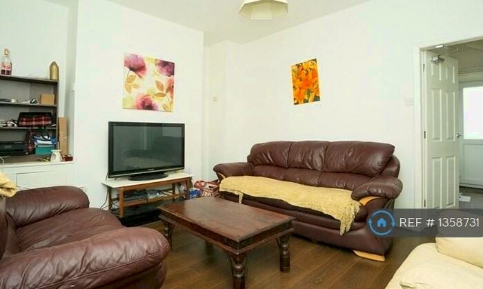 3 Bedroom Terraced House To Rent In Summer Seat, Liverpool, L3